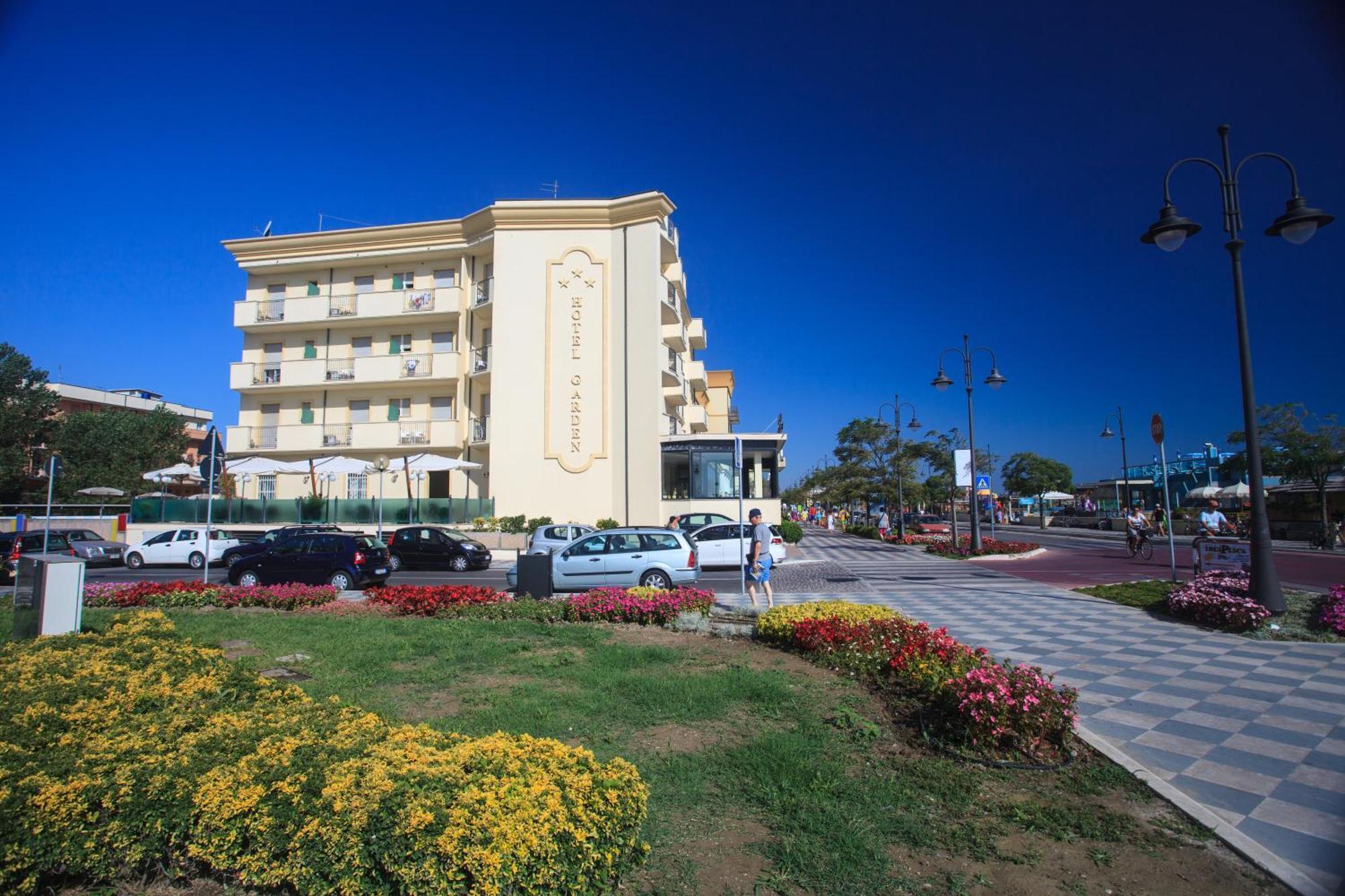 Hotel Garden Cesenatico Exterior photo
